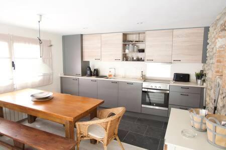Apartament Central Amb Terrassa Alp Exteriör bild